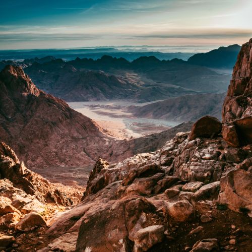 Tolle Ausflugsmöglichkeiten in Sharm El Sheikh 
            sind Wandern am Berg Sinai und das Katharinenkloster