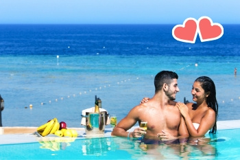 Blick auf das 5-Sterne Deluxe Hotel Makadi Spa