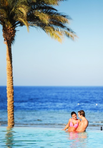Verliebtes Paar im Makadi Spa Urlaub