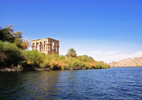 Der Philae Tempel in Assuan bei einer Nilkreuzfahrt
