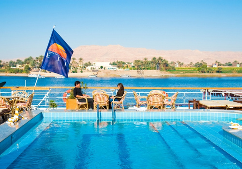 Deck des Nilkreuzfahrtschiffes buchbar in Kombination mit einem Badeurlaub in Ägypten