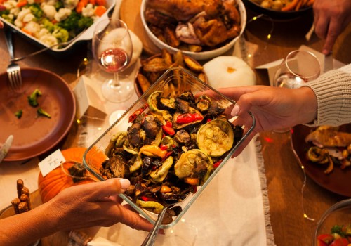 Festliche Tafel mit ägyptischen Speisen zu Weihnachten