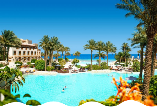 Blick auf das 5-Sterne Deluxe Hotel Makadi Spa